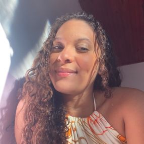Ana Beatriz, Babysitter in Andradina