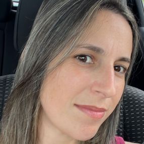 Pamela Priscila Covalsky Magalhães, Babá em Guabiruba