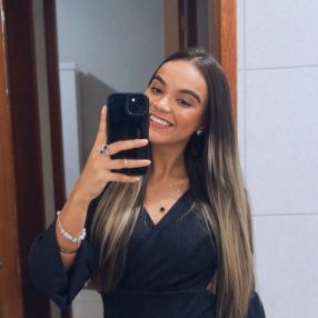 Gabriela, Babá em Ubá