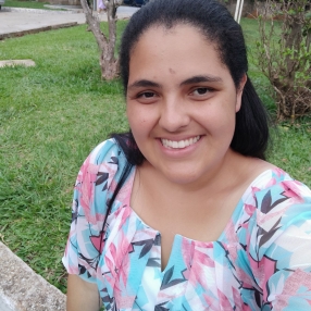 Gabriela, Babá em Cabreúva