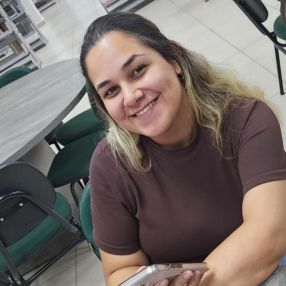 Joice, Babá em Tijucas