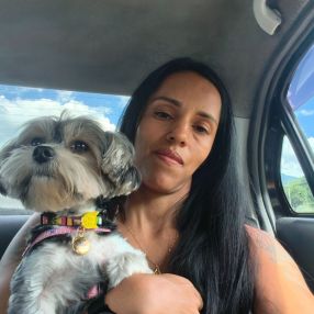 Alessandra, Babá em Magé