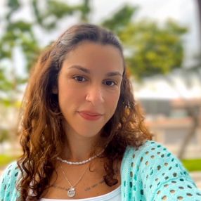 Camila, Babá em Ubatuba