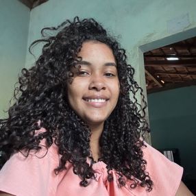 Kenia, Babá em Nanuque