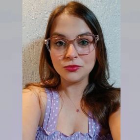 Julia, Babá em Pelotas