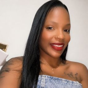 Larissa, Babá em Vitória de Santo Antão
