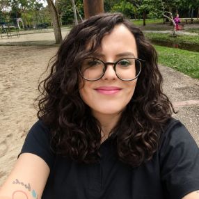Flávia, Babá em Caçapava