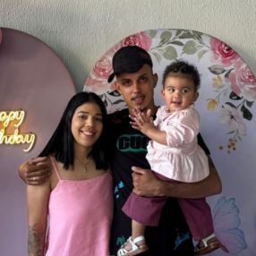 Larissa, Família em Londrina