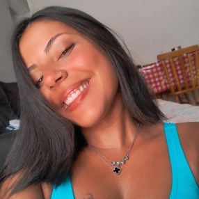 Vitória, Babysitter in Guarujá