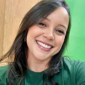 Luana, Babysitter in Blumenau