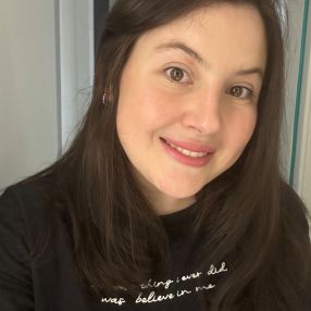 Alicia, Babysitter in Joinville