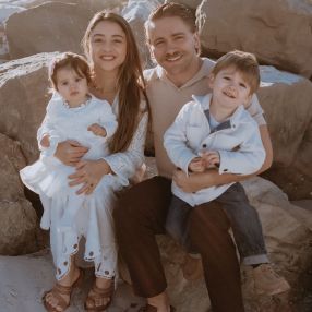 Karen, Família em Lavras