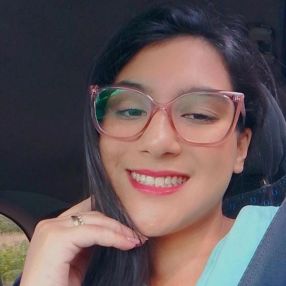 Natália, Babá em Joaçaba