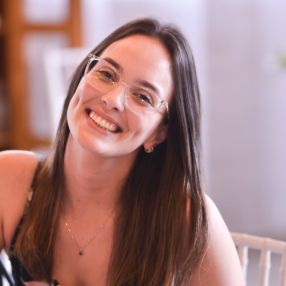 Glaucia, Babá em São José dos Campos