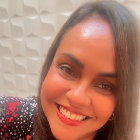 Juliana, Babysitter in Almirante Tamandaré