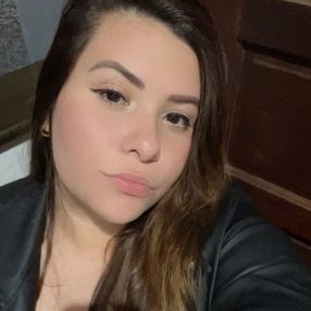 Bruna, Babá em Araquari
