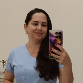 Elvira, Babysitter in Votuporanga