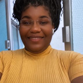 Patricia, Babá em São João de Meriti