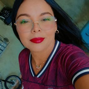 Leiliane, Babá em Rio do Sul