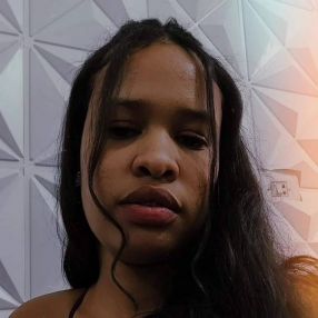 Adrielle, Babá em Mongaguá
