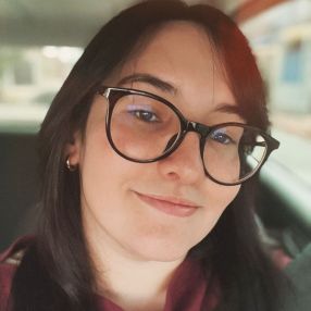 Larissa, Babá em Araraquara
