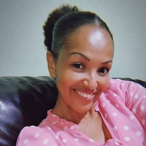 Jaquelina, Babá em Volta Redonda