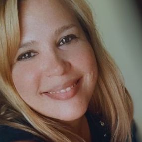 Aline, Babá em Dourados