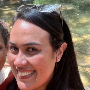 Tatiane, Babá em Caçapava