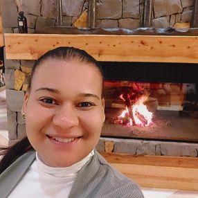 Karila fernanda, Babá em Várzea Grande