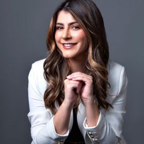 Camila Andrade, Babysitter in Três Lagoas