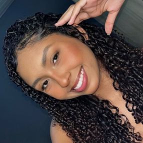 Thaina, Babá em Penedo