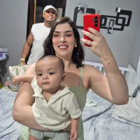 Taina, Família em Embu das Artes