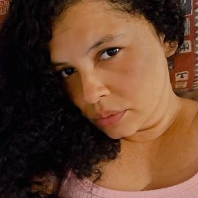Josiane, Babá em Governador Valadares