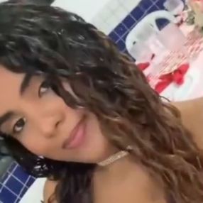 Karolayne, Babá em Arraial do Cabo