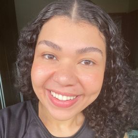 Priscila, Babá em Barra Mansa