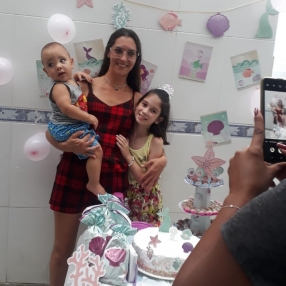 Vivian Cristine, Família em São Vicente