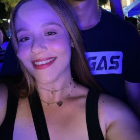 Letícia, Babá em Morro Agudo