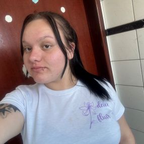 Alana, Babysitter in União da Vitória