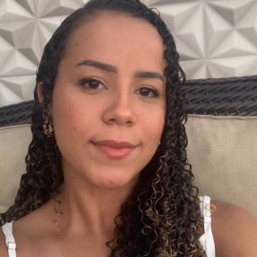 Kamila, Babá em Ipatinga