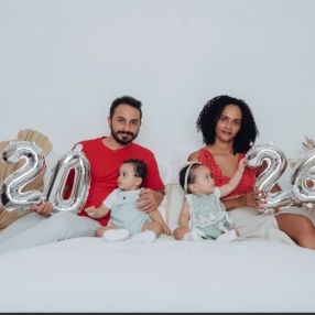 Phamella, Família em Salto