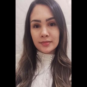 Amanda, Babá em Pará de Minas