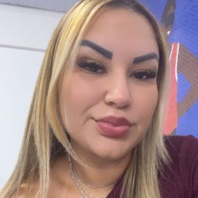 Tamiris, Babá em Recife
