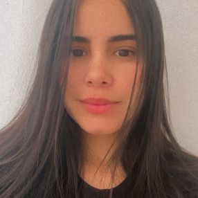 Brenda, Babá em Suzano