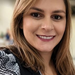 Debora, Babá em Lagoa da Prata