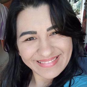 Queila, Babysitter in Guaramirim