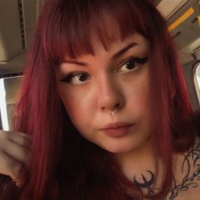 Jheny, Babá em Caraguatatuba