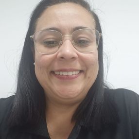 Lidiane, Babá em Nova Lima