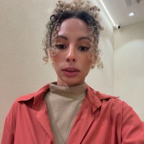 Iara, Babá em Camboriú