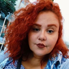 Letícia, Babá em Queimados