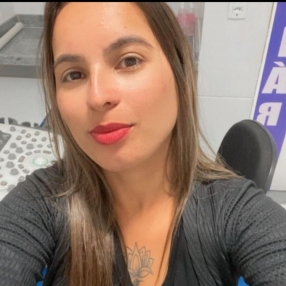 Nathalia, Babá em Pindamonhangaba